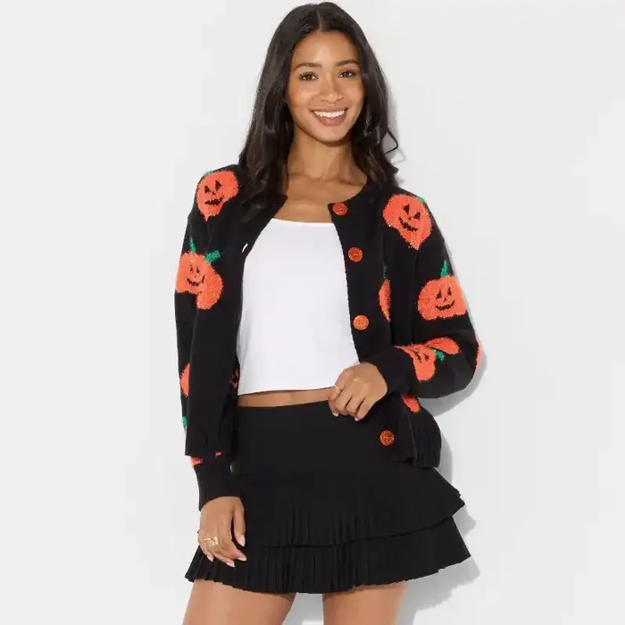 33 Degrees Women‘s Pumpkin Graphic Cardigan – Black XS