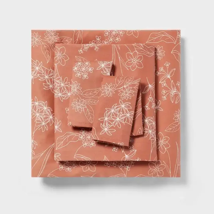 Full Easy Care Cotton Blend Sateen Sheet Set Rust Floral – Room Essentials™ 225 Thread Count, Includes 2 Pillowcases & Fitted Sheet