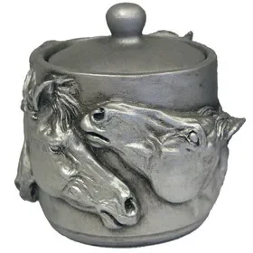 Intrepid International Sculpture Pot with Lid Fob